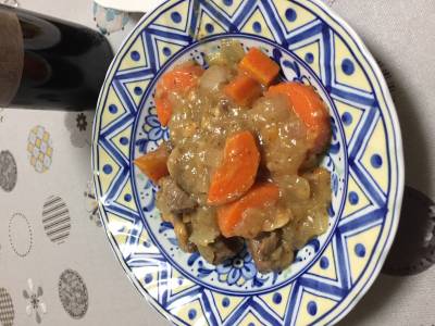 牛肉とにんじんのビール煮