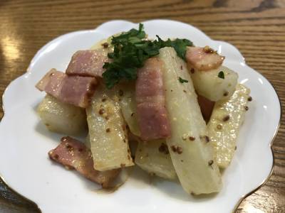 大根とベーコンのジャーマン風炒め