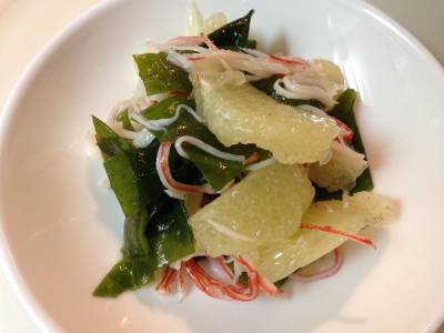 わかめとグレープフルーツのかにサラダ