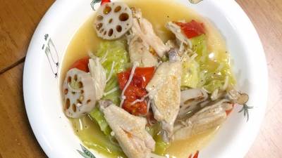 手羽元とキャベツの蒸し煮