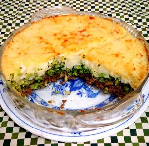 ひき肉とマッシュポテトのグラタン