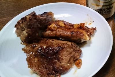 スパイシースペアリブ