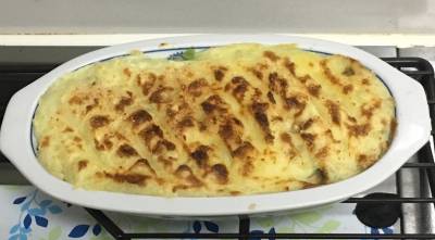 ひき肉とマッシュポテトのグラタン