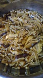 きのこのだしびたし