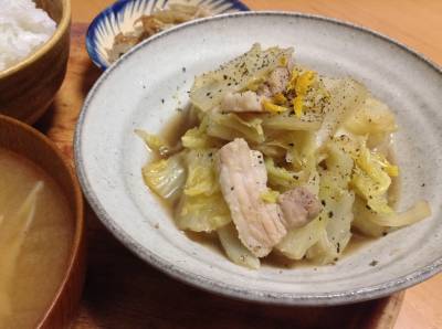 白菜と豚バラ肉の煮物