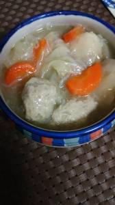 肉だんごの具だくさんスープ