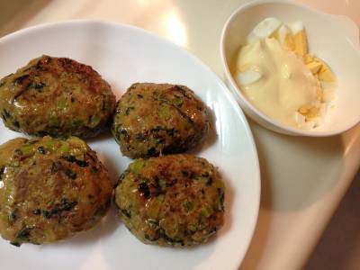 小松菜のハンバーグ カレー風味