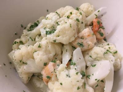 カリフラワーとえびのサラダ