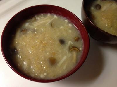 きのこと揚げ玉のみそ汁