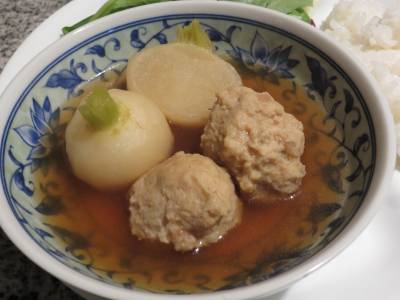 鶏だんごとかぶのスープ煮