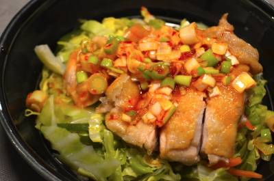 蒸し鶏のパリパリ焼き