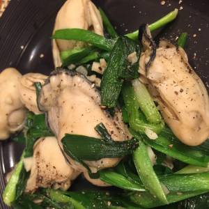 かきと小松菜のナムプラー炒め