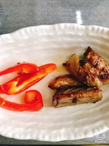 スペアリブのガーリック焼き