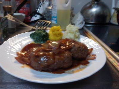 煮込みハンバーグ