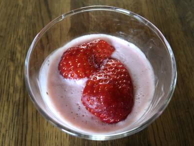いちごのミルクゼリー