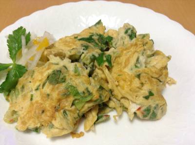 セロリの葉と卵の炒め物