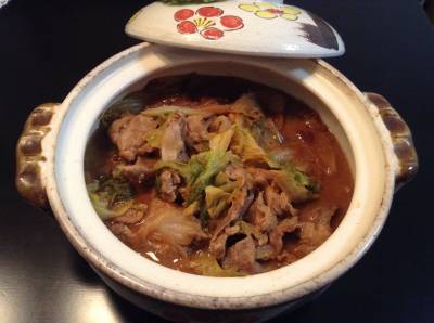 白菜と豚バラ肉のにんにくみそ鍋