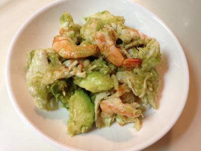 ささ身とアボカドのたまねぎわさび風味