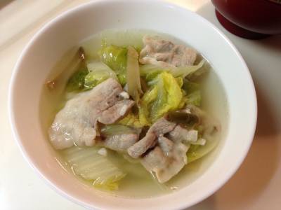 豚肉と白菜の中国風スープ