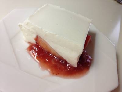 いちごのヨーグルトムース