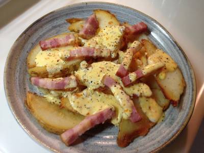 温泉卵のポテトカルボナーラ