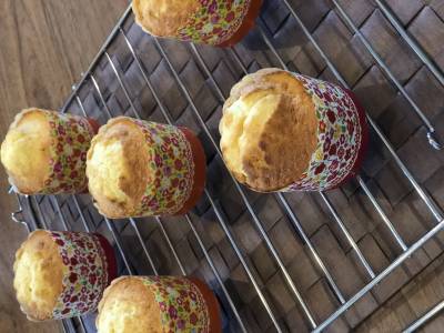 いちごのカップケーキ