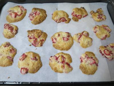 いちごの生クッキー