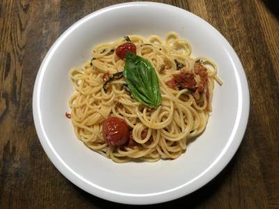フレッシュトマトのパスタ