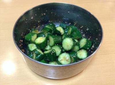 きゅうりサラダ