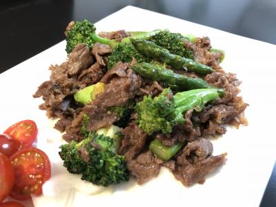 牛肉とアスパラのオイスター炒め