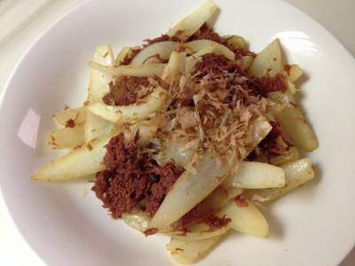 新たまねぎとコンビーフの炒め物