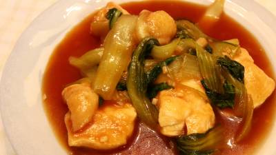 鶏とチンゲンサイの中国風煮物