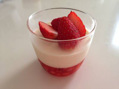 いちごのジュレとにんじんのムース