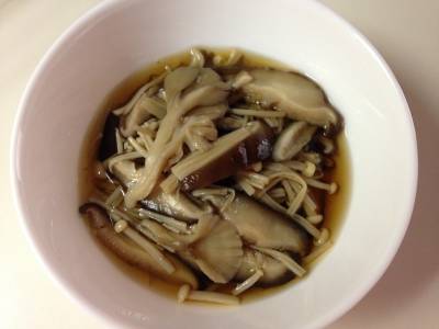 きのこのだしびたし