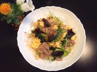 豚肉ときくらげの卵炒め