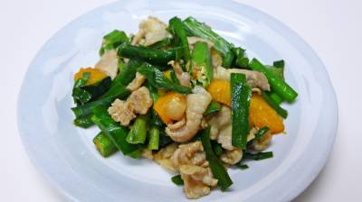 豚肉と緑黄色野菜のにんにく炒め