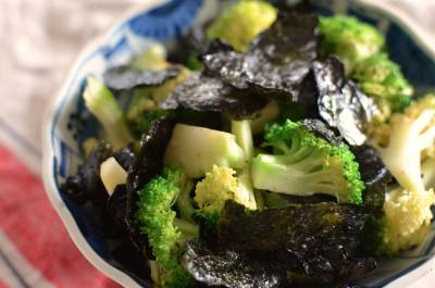 ブロッコリの塩のり炒め