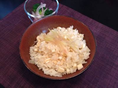 油揚げとみょうがの炊き込みご飯