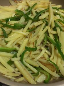 じゃがいもとピーマンのシャキシャキ炒め