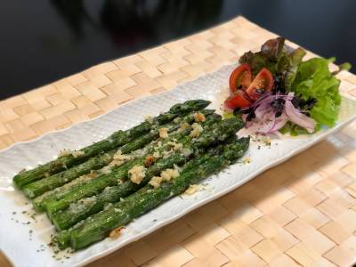 アスパラのパルミジャーノ風