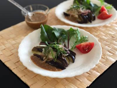 冷やしなすのごまソース