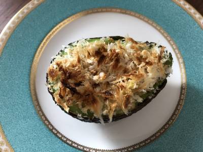 ふたりでひとつアボカド焼き