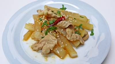 豚こま肉と大根のきんぴら風