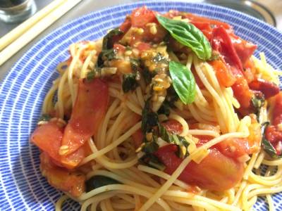 フレッシュトマトのパスタ