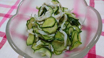 きゅうりとわかめの酢の物
