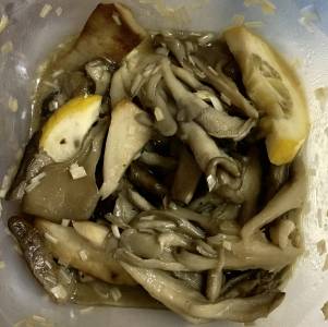 ミックスきのこのマリネ