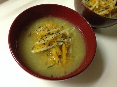 じゃがいもとかぼちゃのみそ汁