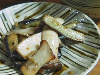 なすとエリンギの七味炒め
