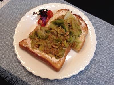 キャベツとツナ缶の煮物