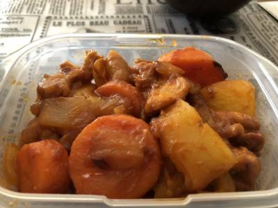 鶏肉のトマトケチャップ煮込み